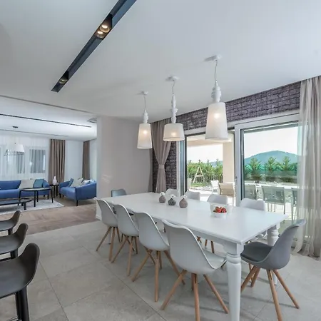 Adora Villa Sukošan