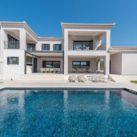 Adora Villa Sukošan